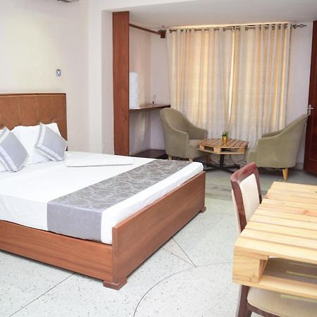 Albergue K27 Premier Backpackers Dar es Salaam Exterior foto