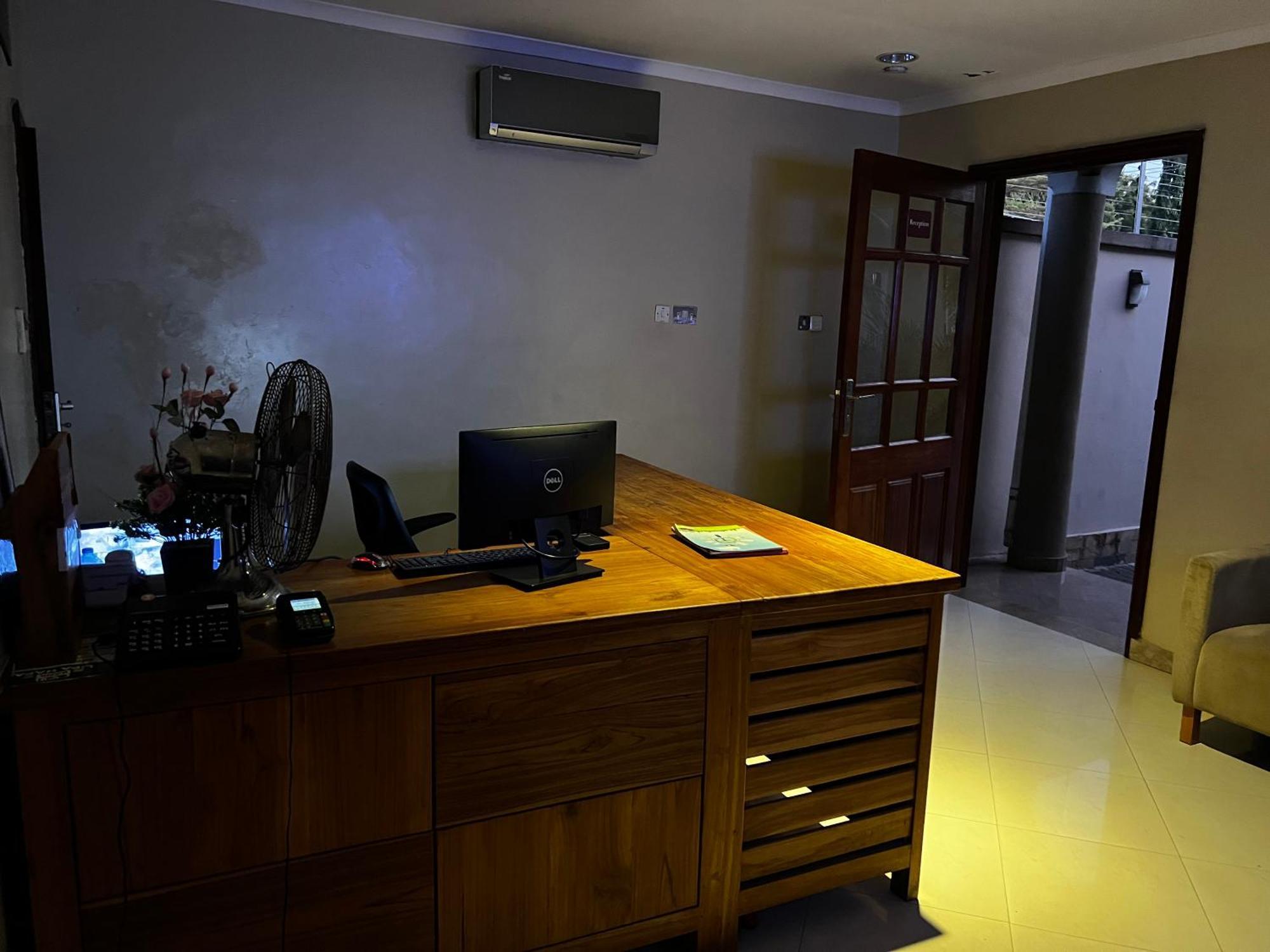 Albergue K27 Premier Backpackers Dar es Salaam Exterior foto