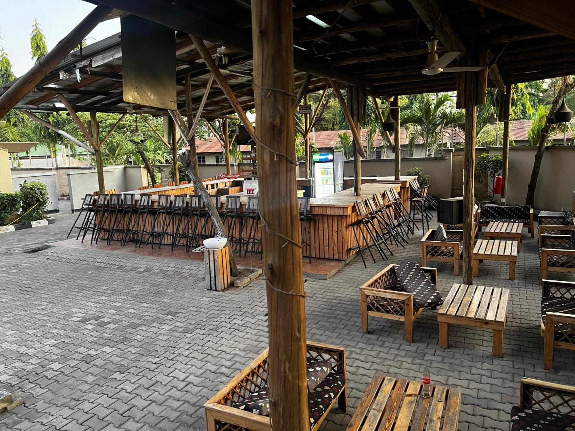 Albergue K27 Premier Backpackers Dar es Salaam Exterior foto