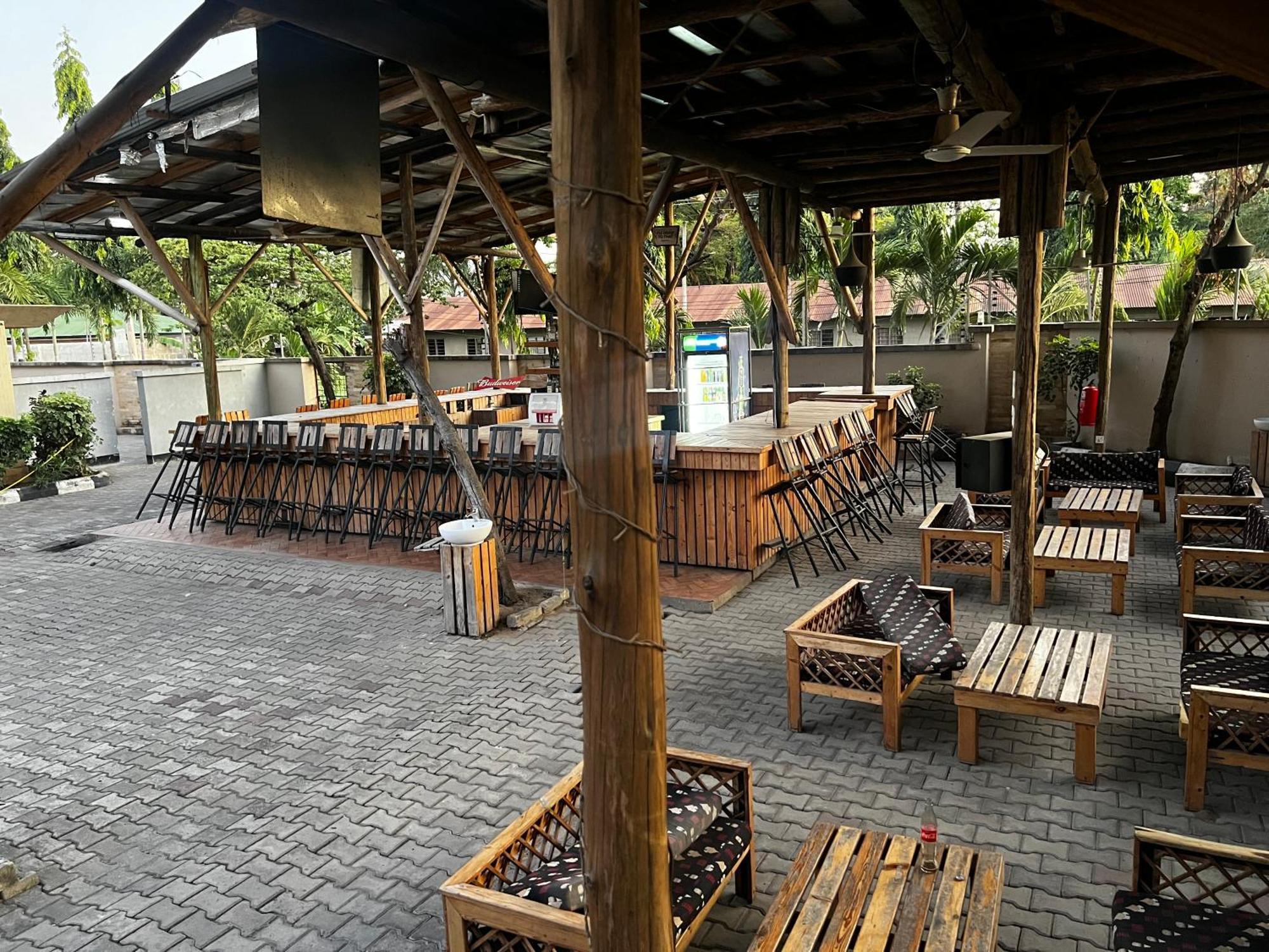 Albergue K27 Premier Backpackers Dar es Salaam Exterior foto