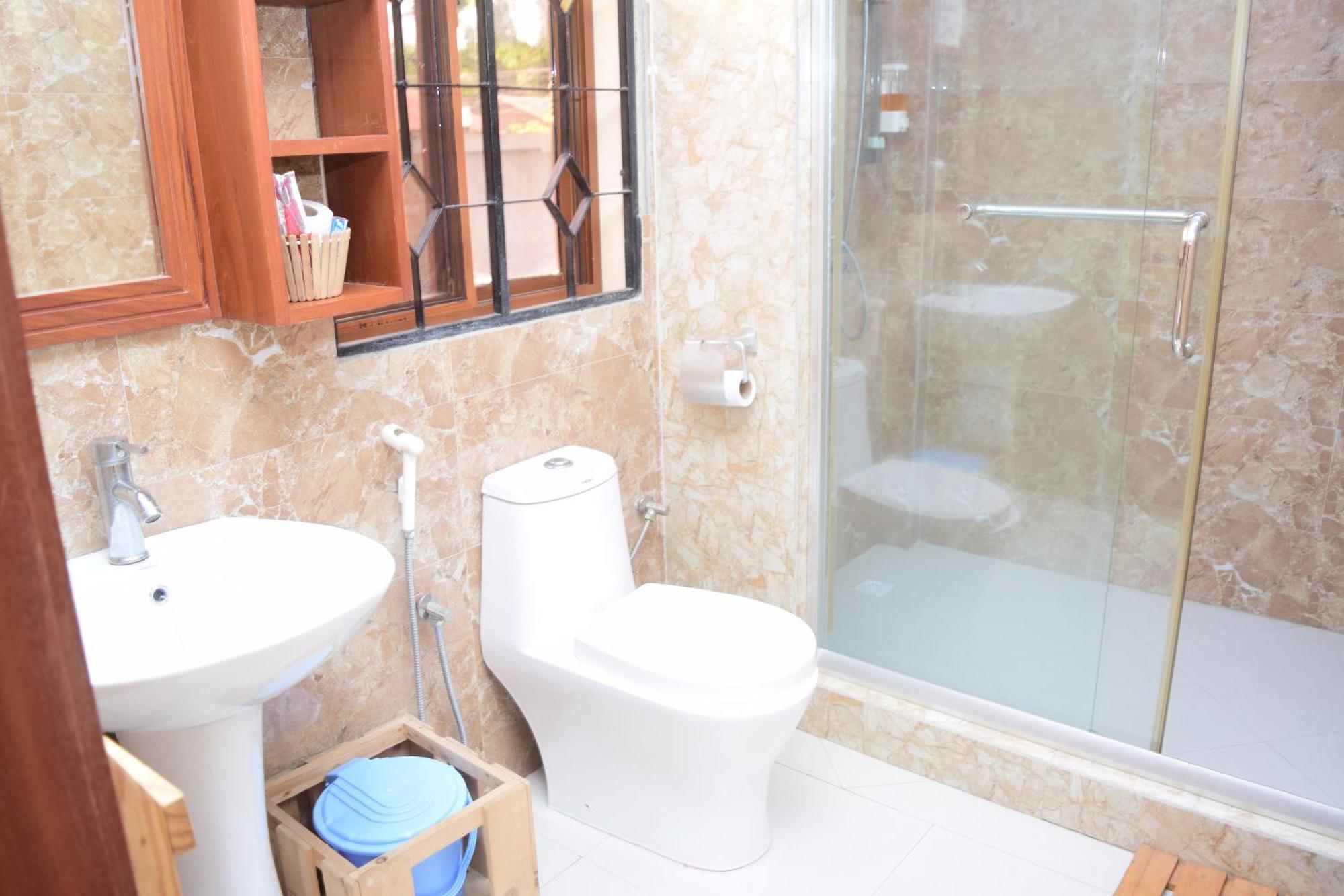 Albergue K27 Premier Backpackers Dar es Salaam Exterior foto