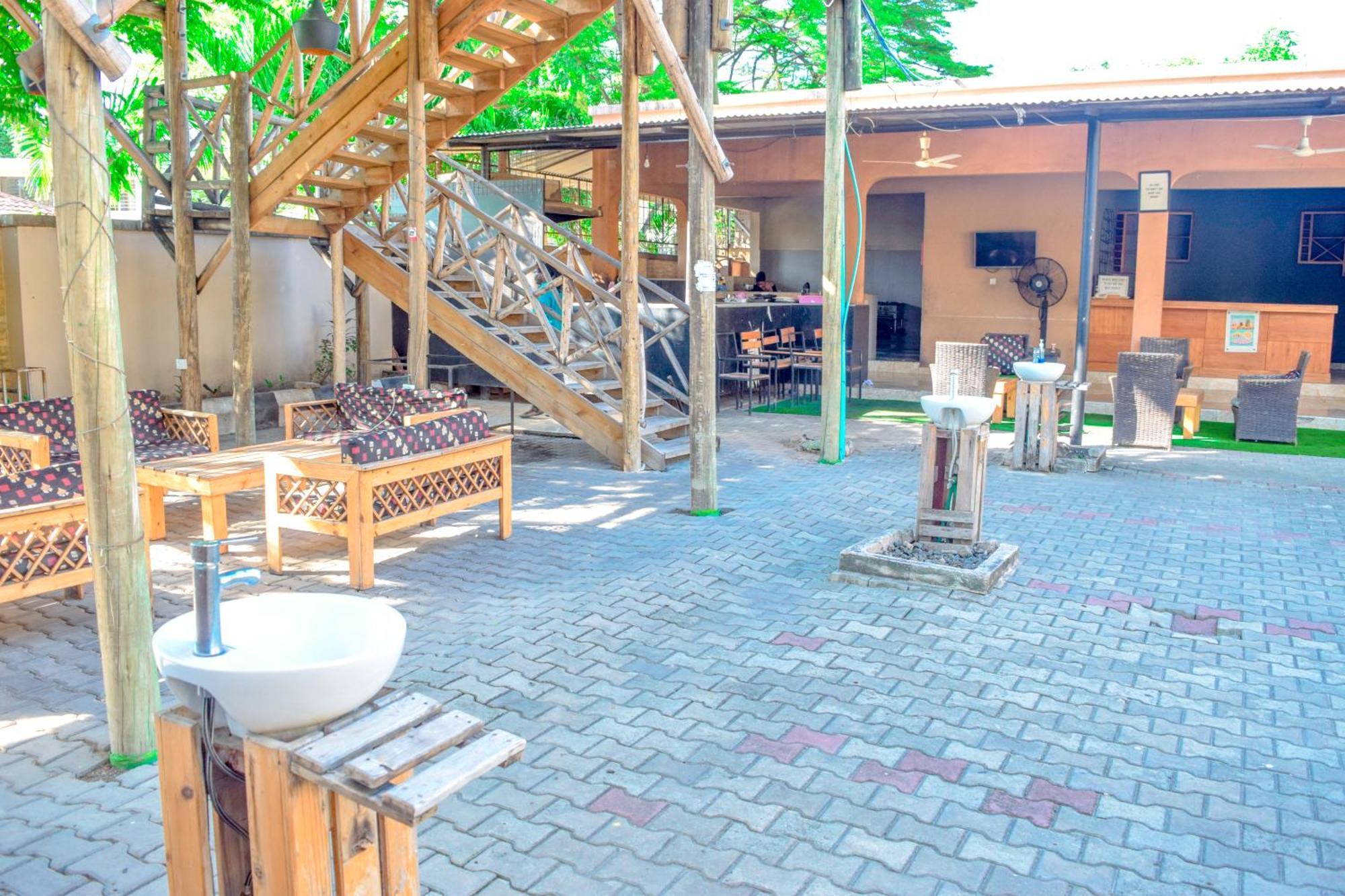Albergue K27 Premier Backpackers Dar es Salaam Exterior foto