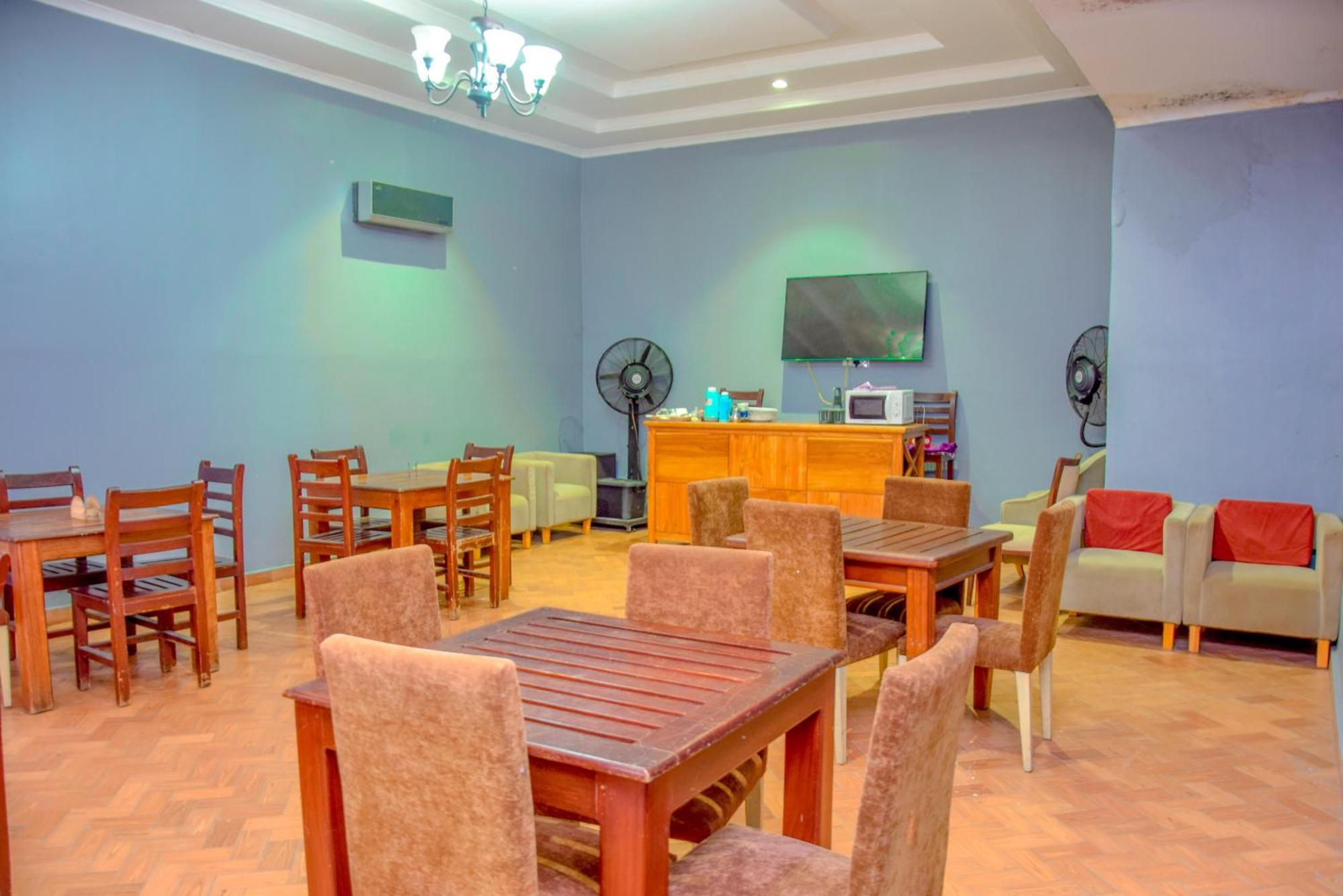 Albergue K27 Premier Backpackers Dar es Salaam Exterior foto