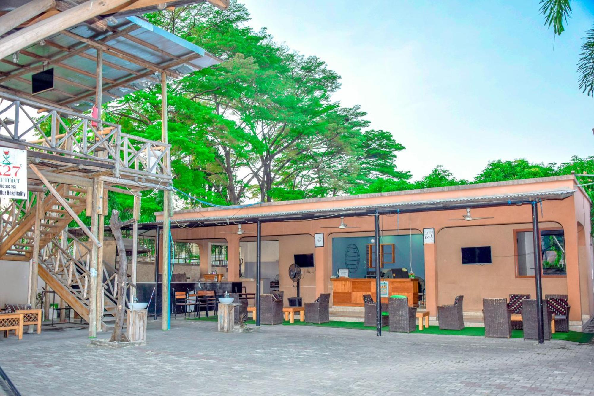 Albergue K27 Premier Backpackers Dar es Salaam Exterior foto