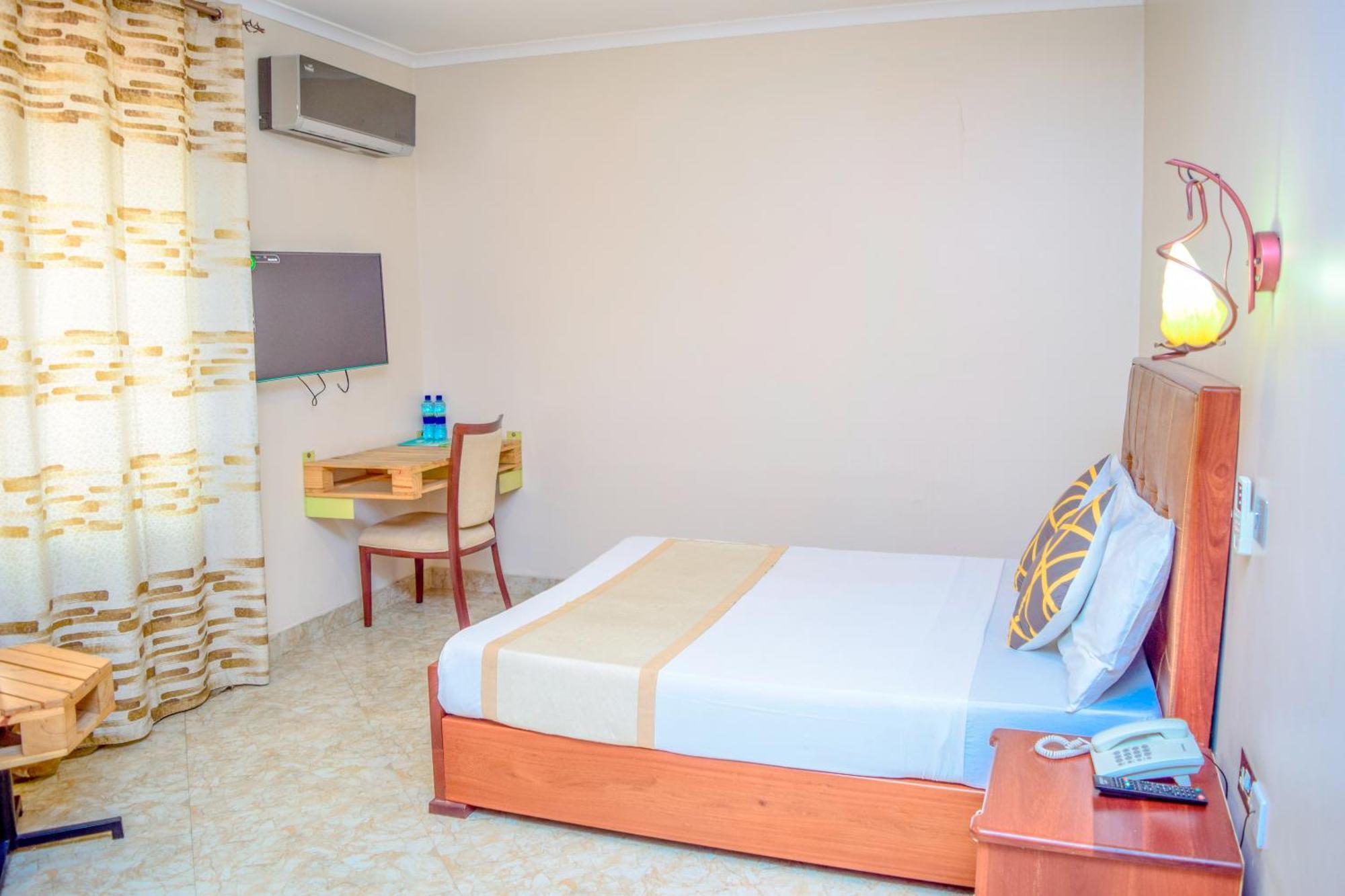 Albergue K27 Premier Backpackers Dar es Salaam Exterior foto