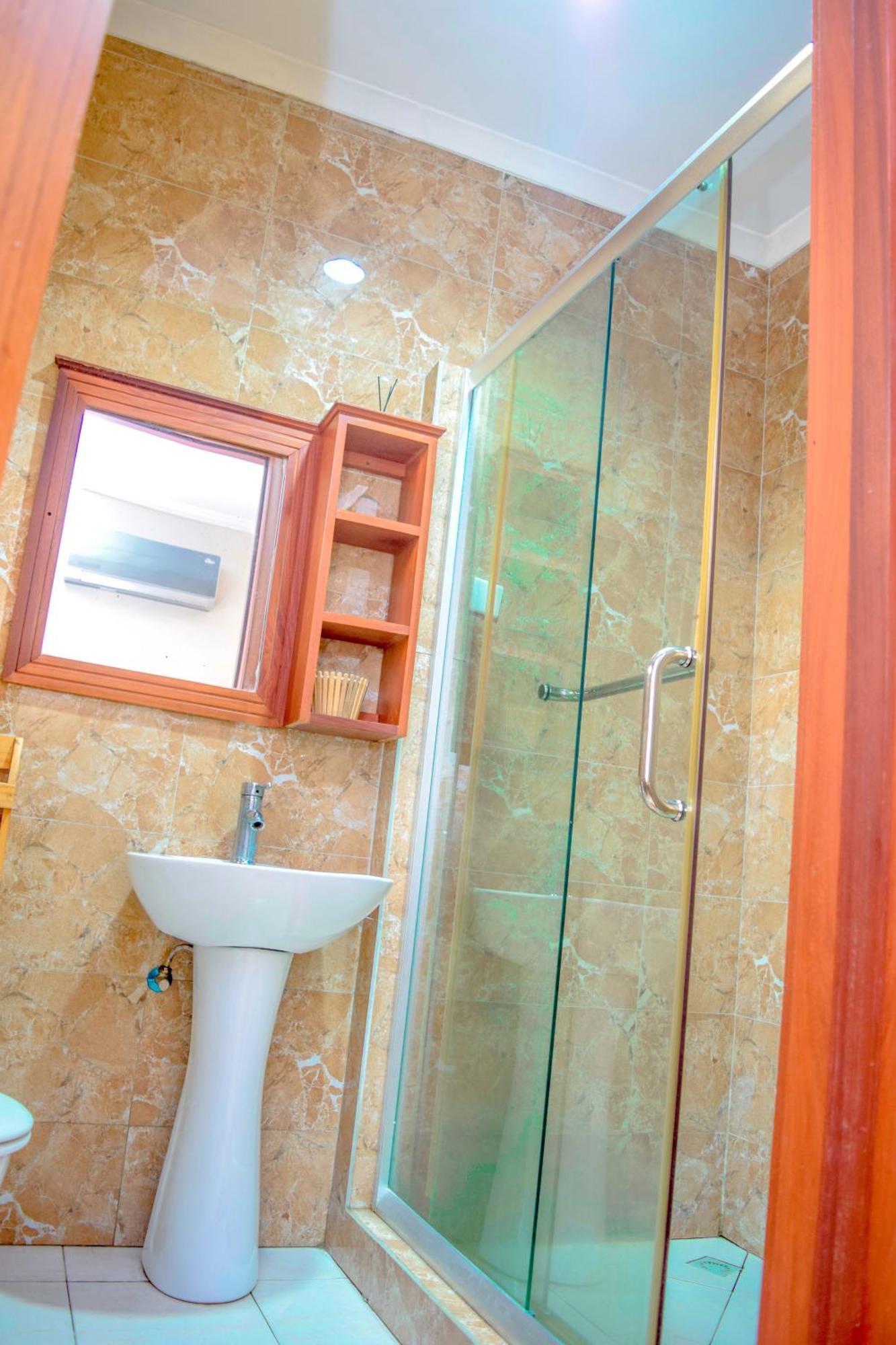 Albergue K27 Premier Backpackers Dar es Salaam Exterior foto